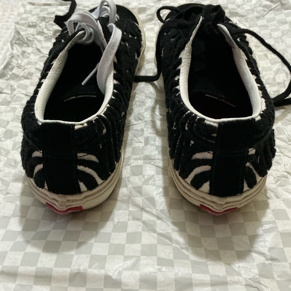 Vans Black and White Patterned Sneakers - Picture 4 of 5